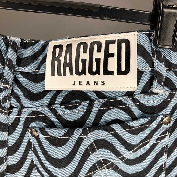 NWT URBAN OUTFITTERS RAGGED PRIEST Printed Wavy Jeans Blue 28 - Picture 5 of 7